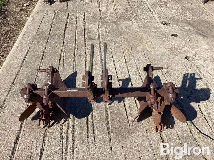 2-row-lister/plow-image-6