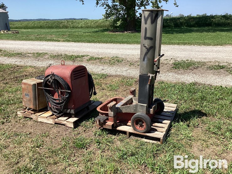 gray-air-lift-jack-&-welder-image-1