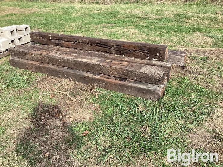 10'-railroad-ties-&-half-concrete-blocks-image-13