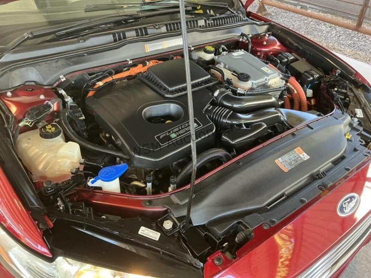 2015-ford-fusion-hybrid-sdn-image-10