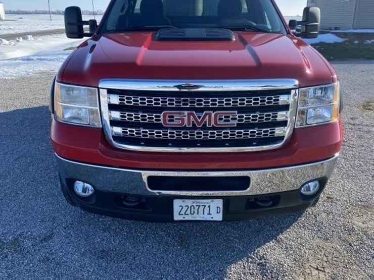 2013-gmc-2500-image-4