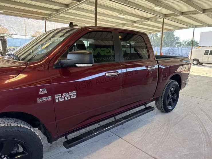 2017-ram-1500-lone-star-image-6