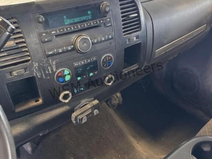 chevrolet-silverado-2500hd-image-23