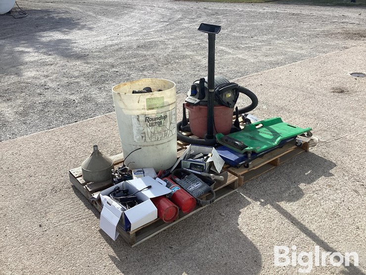 cab-cams,-creepers,-vacuum-&-miscellaneous-items-image-5