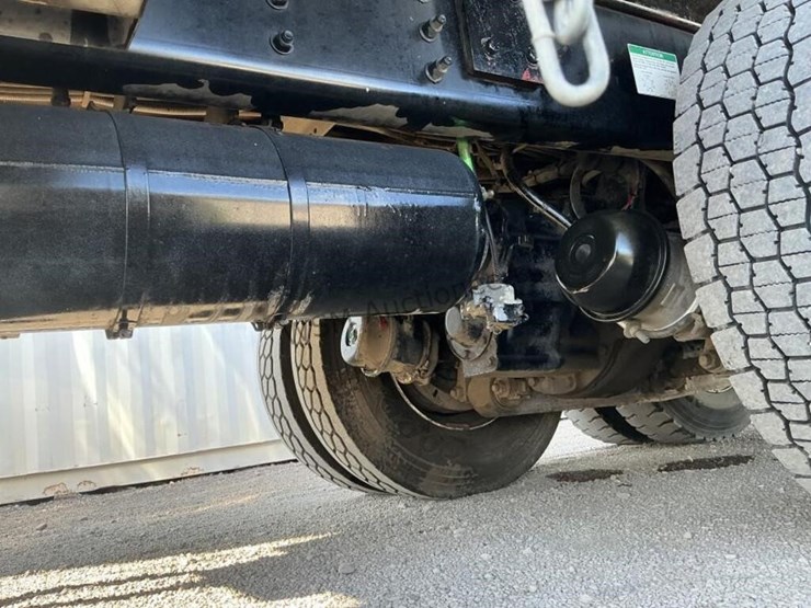 2003-sterling-l9500-image-40