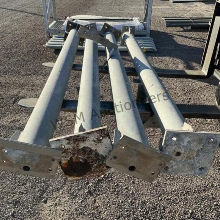 (4) GALVANIZED LIGHTS POSTS