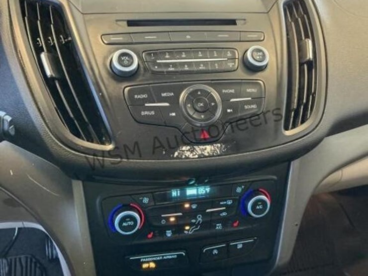 ford-escape-se-image-18