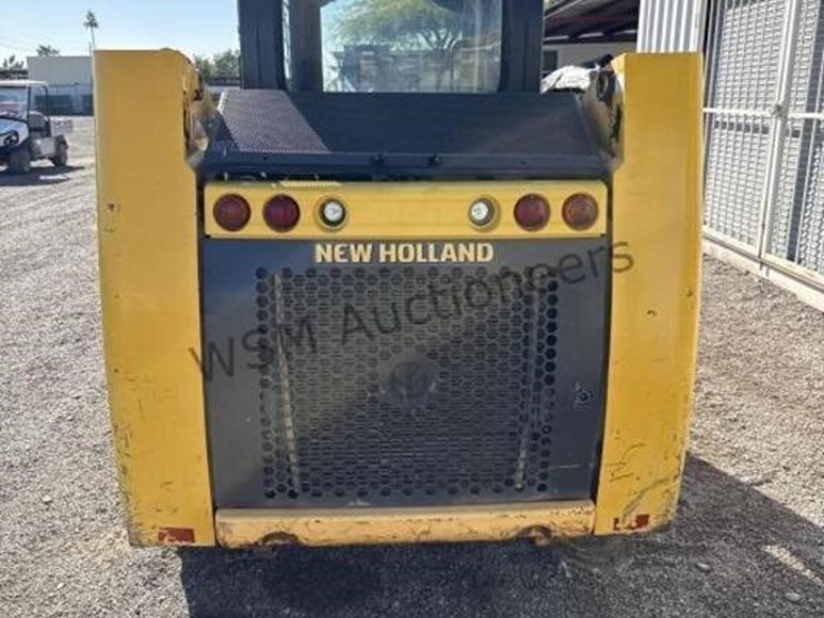 new-holland-l216-image-7