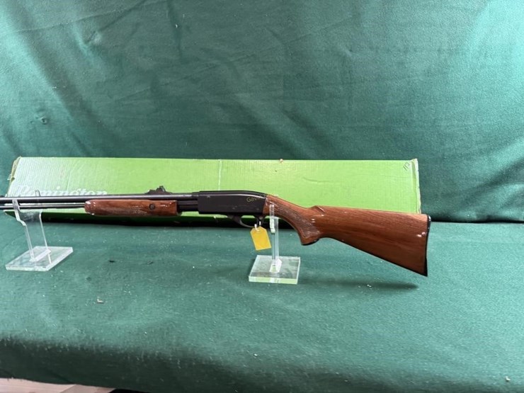 remington-fieldmaster-572-22-s,-l-or-lr-rifle-image-11