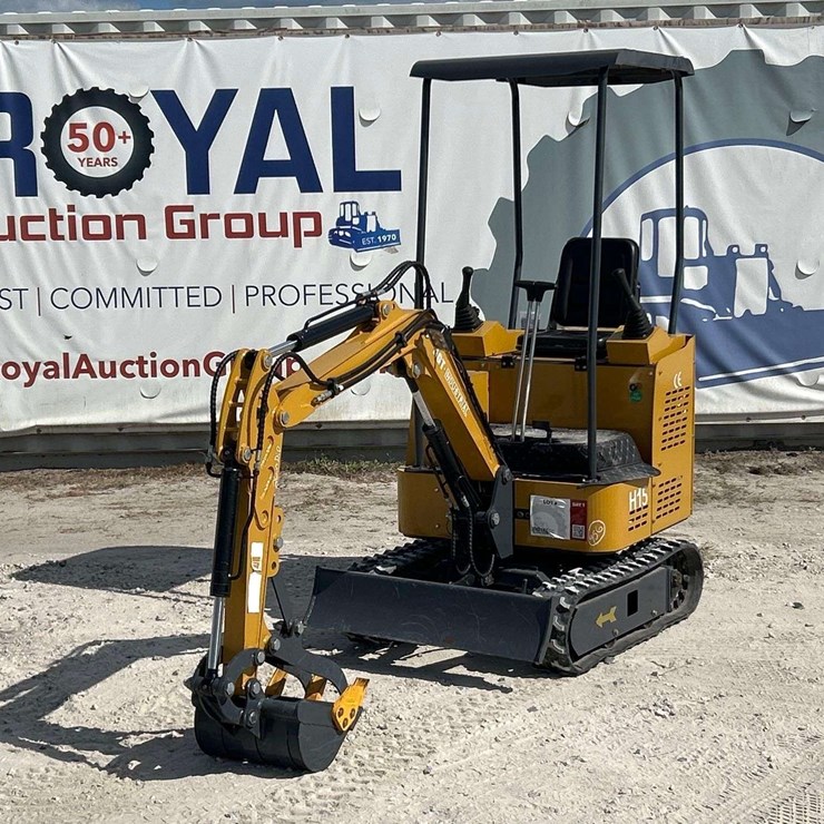 Unused 2024 AGT H15 Mini Excavator