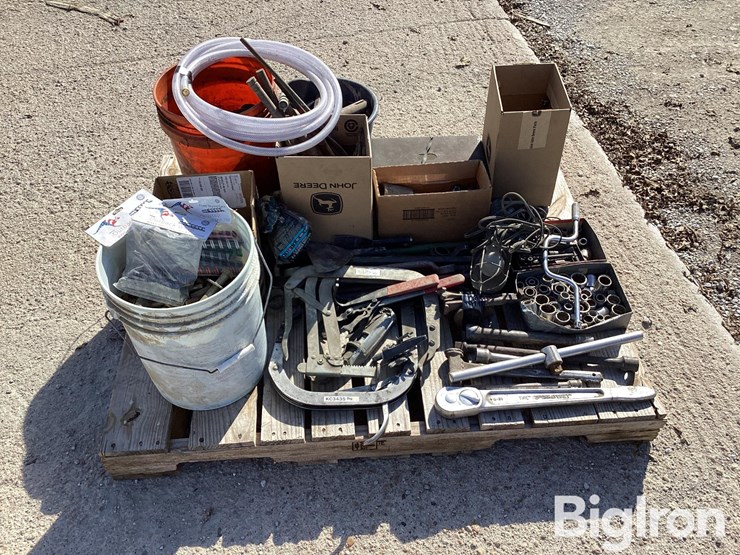 wrenches,-sockets,-miscellaneous-tools-&-hardware-image-2