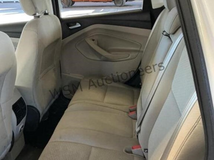 ford-escape-se-image-22