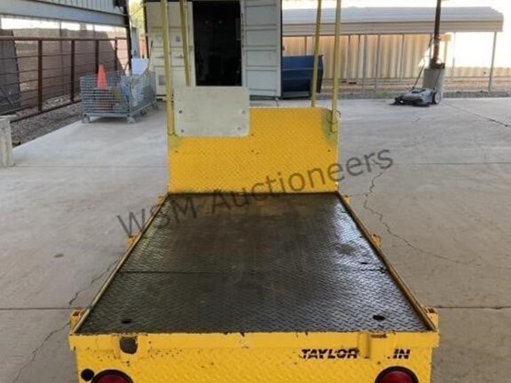 taylor-dunn-utility-cart-image-6