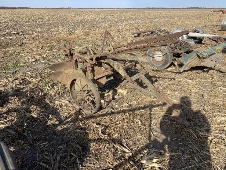 2-bottom-plow-image-1