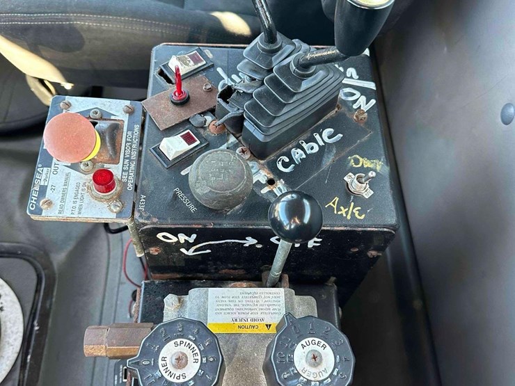 2006-freightliner-business-class-roll-off-image-23