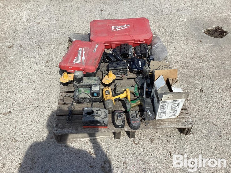 private-band-radios,-jd-impact-wrench,-dewalt-impact-wrench-image-4