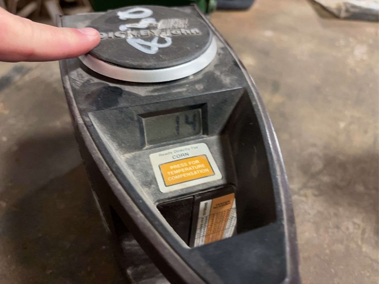 dickey-john-moisture-tester-image-2