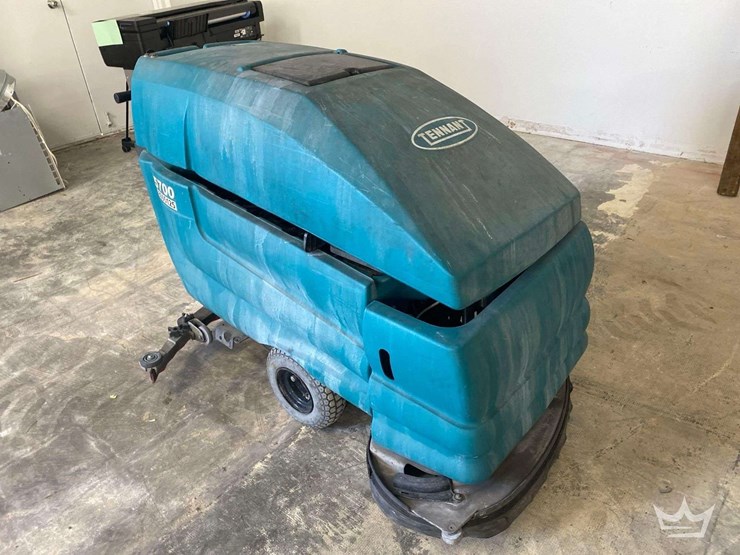 tennant-m5700-electric-floor-scrubber-image-14