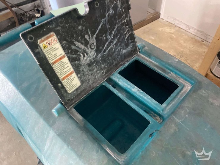 tennant-m5700-electric-floor-scrubber-image-8