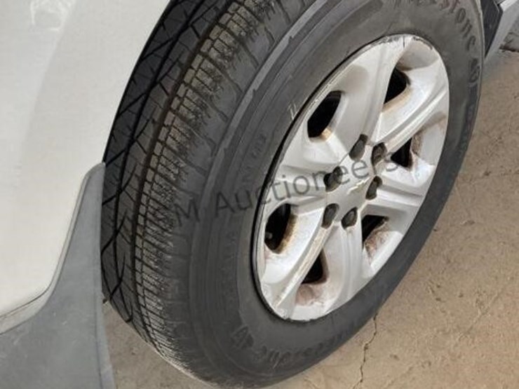 chevrolet-traverse-ls-image-8