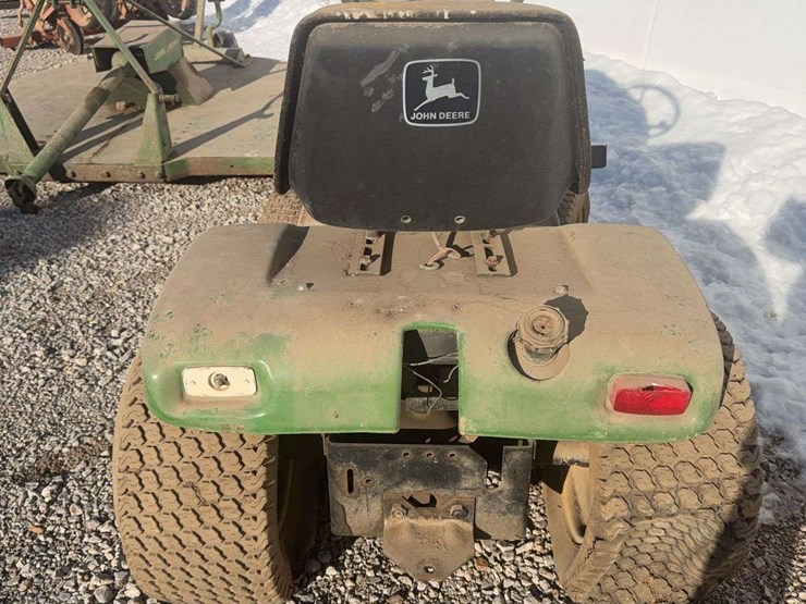 john-deere-317-image-4