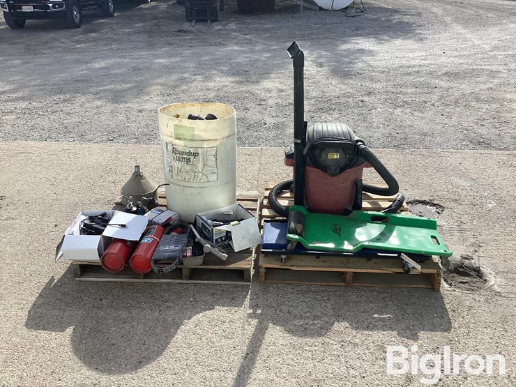 cab-cams,-creepers,-vacuum-&-miscellaneous-items-image-4