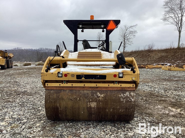 caterpillar-cb64-image-6