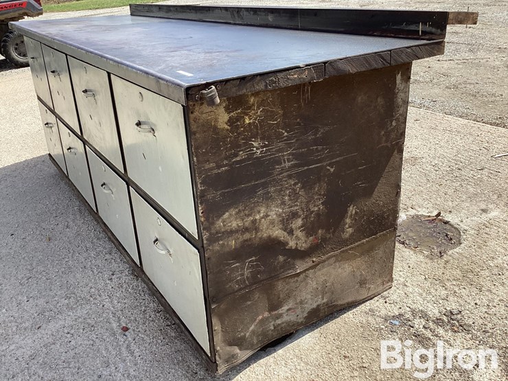 metal-work-bench-w/-8-drawers-image-11