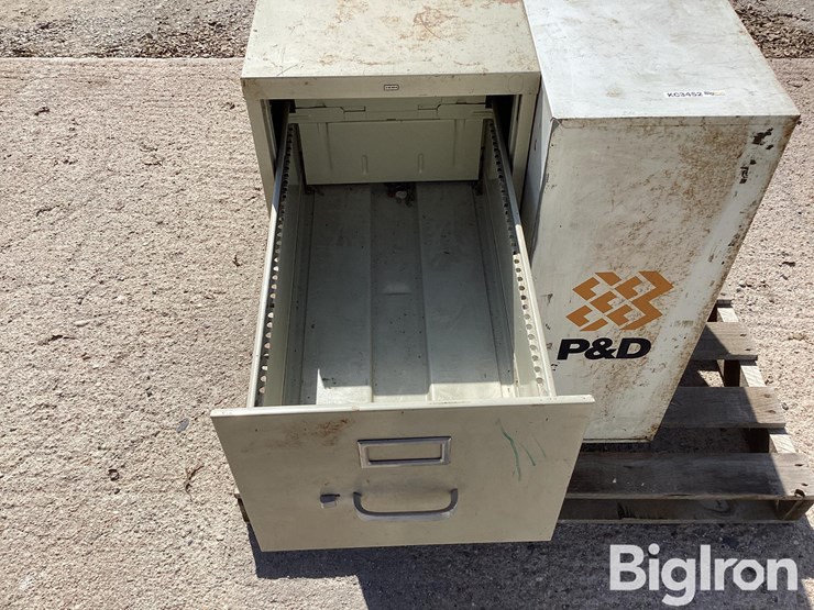 parts-cabinet-&-2-drawer-filing-cabinet-image-13