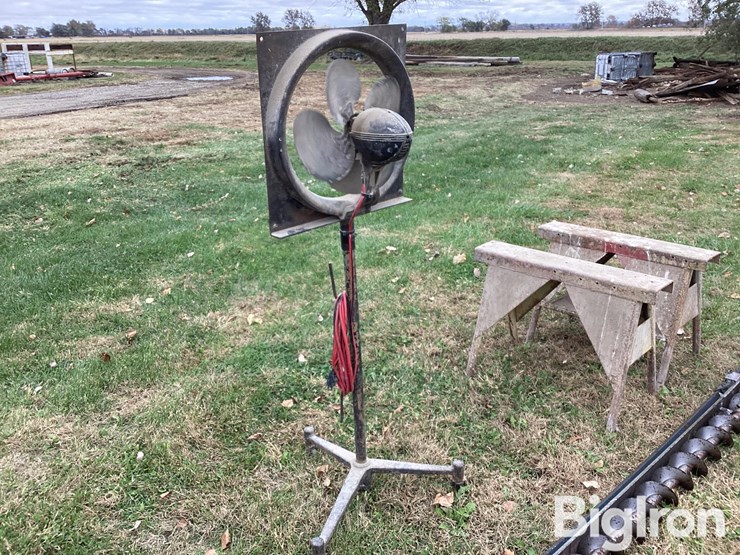 sweep-auger,-metal-saw-horses,-fan-image-14