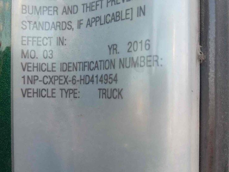 peterbilt-567-image-28