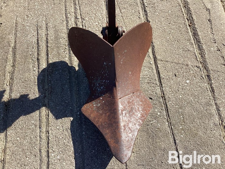 2-row-lister/plow-image-13