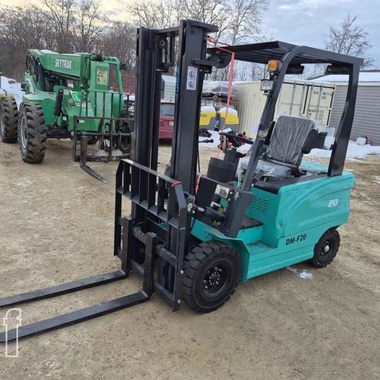 2024 DIG MASTER DM-F20