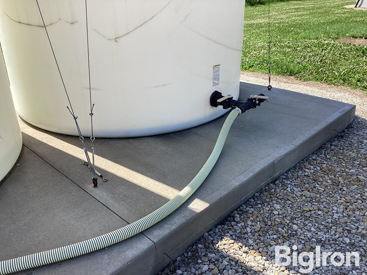 poly-tanks-w/-pump-&-electric-motor-image-14