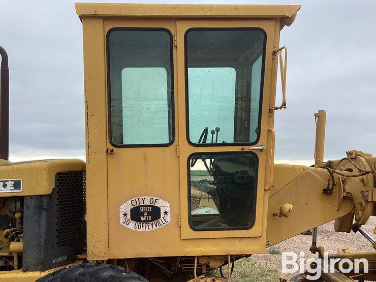 john-deere-570-image-11