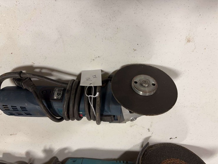 7"-makita-110-grinder-and-4"-bosch-grinder-image-3