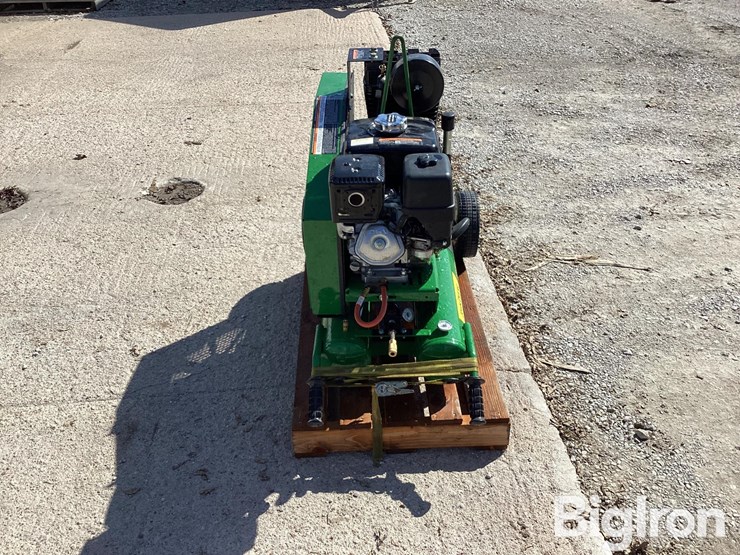 john-deere-am2-ph09-08j-portable-air-compressor-image-2