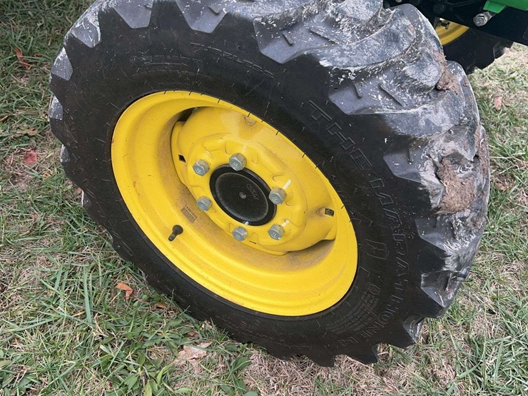 john-deere-3032e-image-13