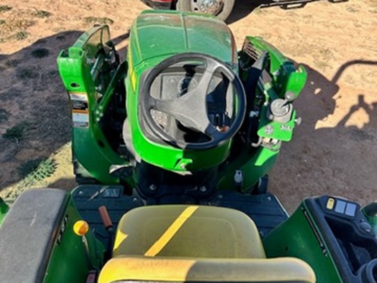 john-deere-3038e-image-3