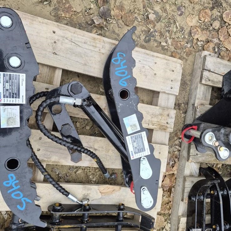 SDLANCH MINI EXCAVATOR HYDRAULIC THUMB CLAMP