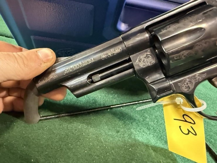 nib-smith-&-wesson-mdl.29-10-44mag-revolver-image-10