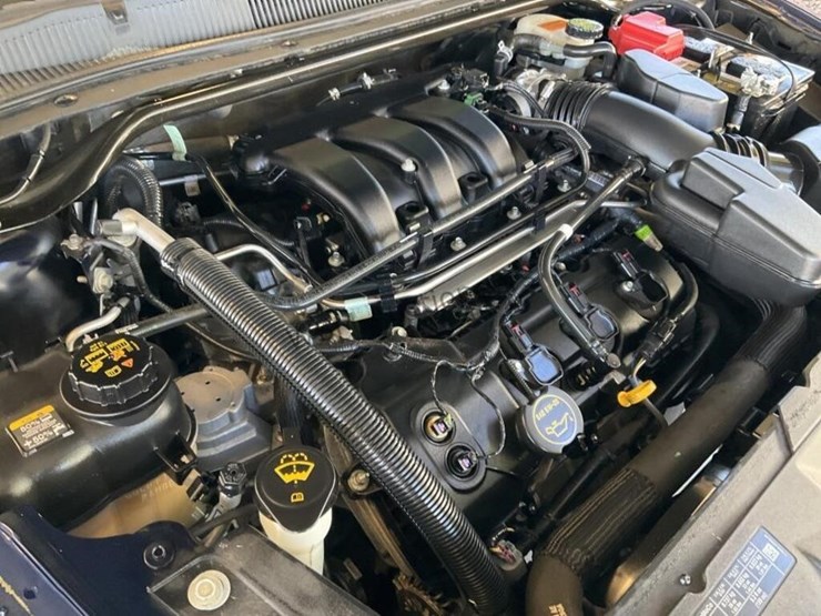 2015-ford-taurus-sdn-image-12