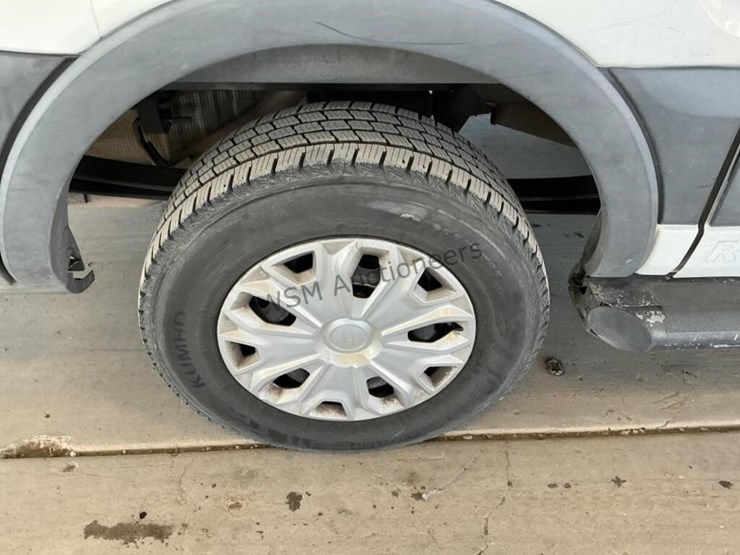 2018-ford-transit-image-8