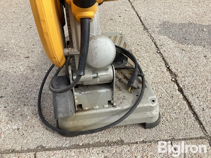 dewalt-chop-saw-image-11