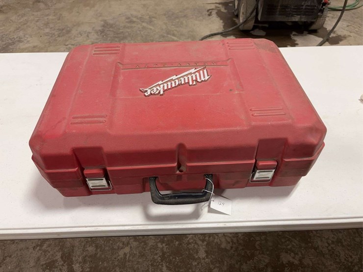 milwaukee-hand-held-110-band-saw-image-3