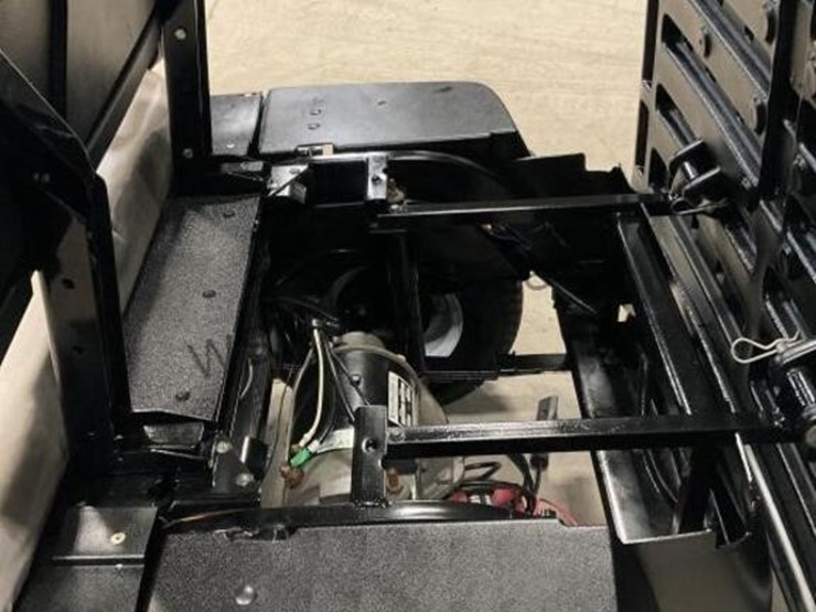 e-z-go-terrain-250-image-10