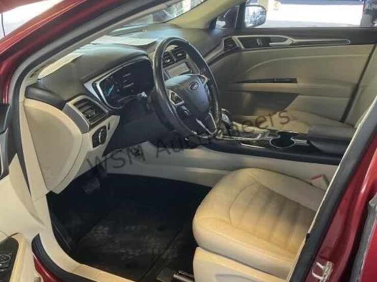 2015-ford-fusion-hybrid-sdn-image-22