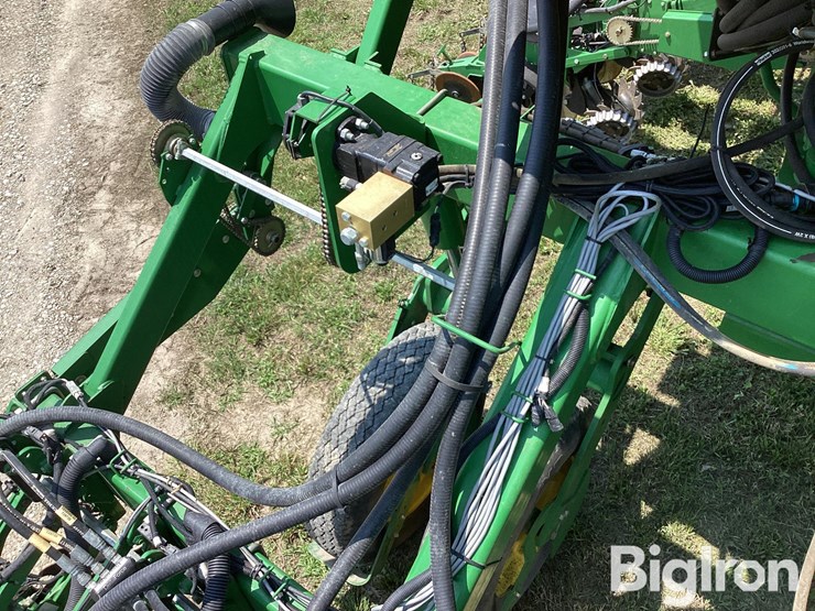 2012-john-deere-1790-image-10