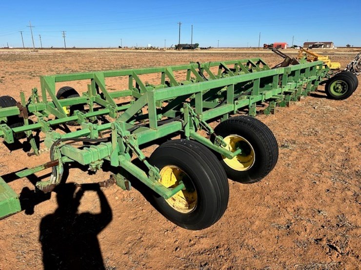 rac-8-row-knife-rig-image-1