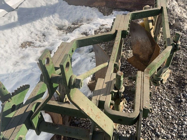 3-bottom-plow-image-3